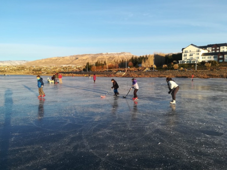 Patinar sobre hielo natural en El Calafate